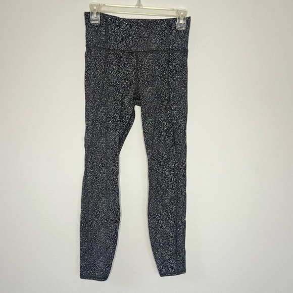 Athleta Lightning Static 7/8 Tight in Black High Waisted Small - Picture 3 of 9